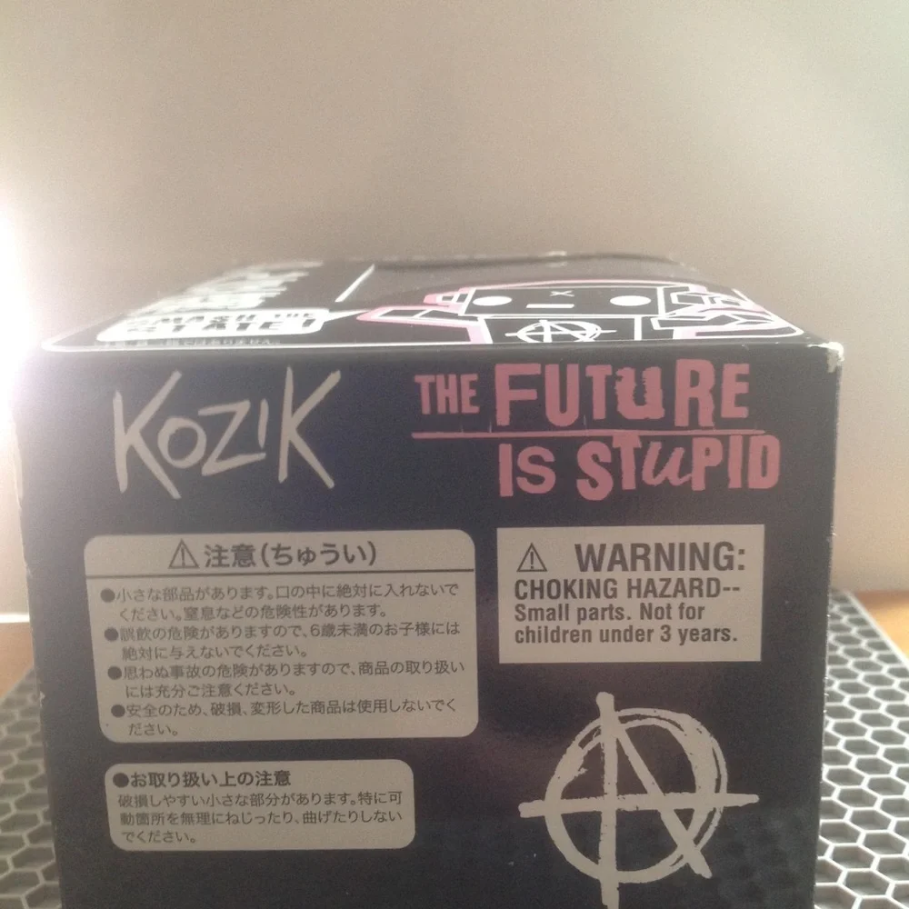 Kid Robot ( Tofu Robot ) By: Kozik - Picture 7 of 13
